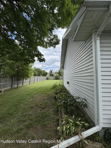 44 Apple Meadow Road, Hudson, NY 12534