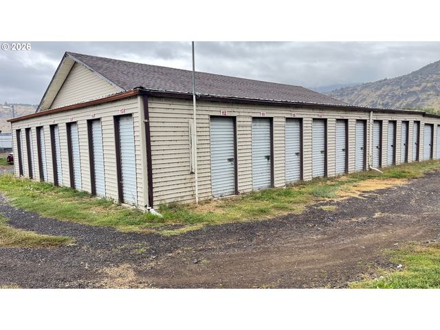 5405 N HIGHWAY 97, Klamath Falls, OR 97601