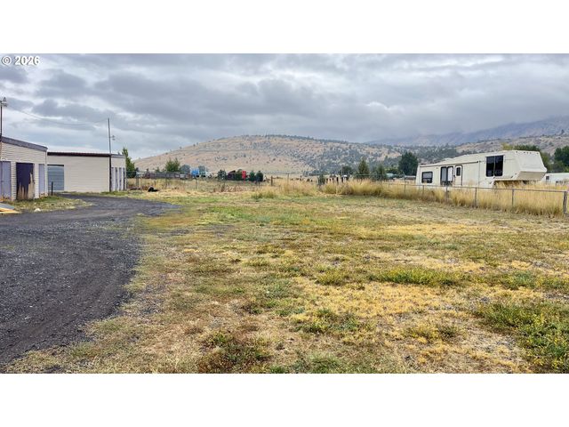 5405 N HIGHWAY 97, Klamath Falls, OR 97601