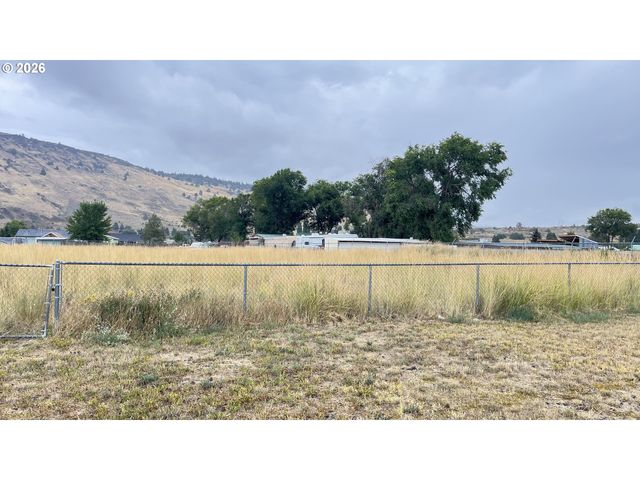 5405 N HIGHWAY 97, Klamath Falls, OR 97601