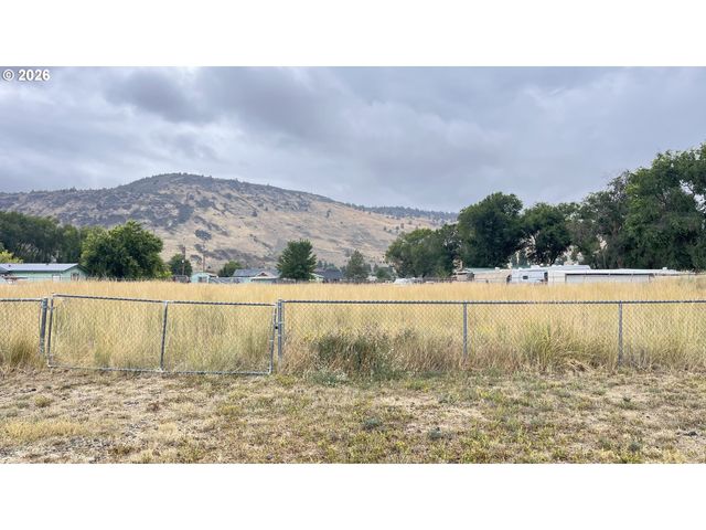 5405 N HIGHWAY 97, Klamath Falls, OR 97601