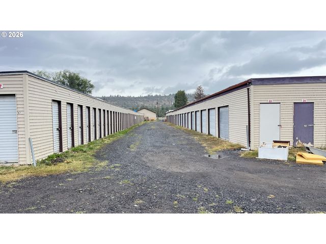 5405 N HIGHWAY 97, Klamath Falls, OR 97601