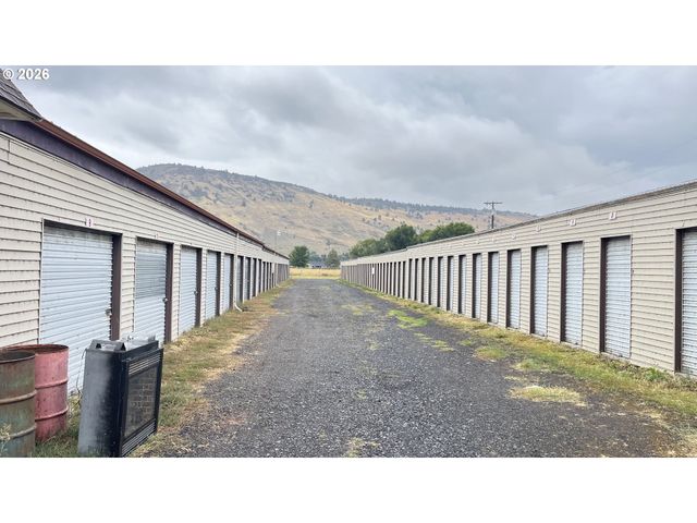 5405 N HIGHWAY 97, Klamath Falls, OR 97601