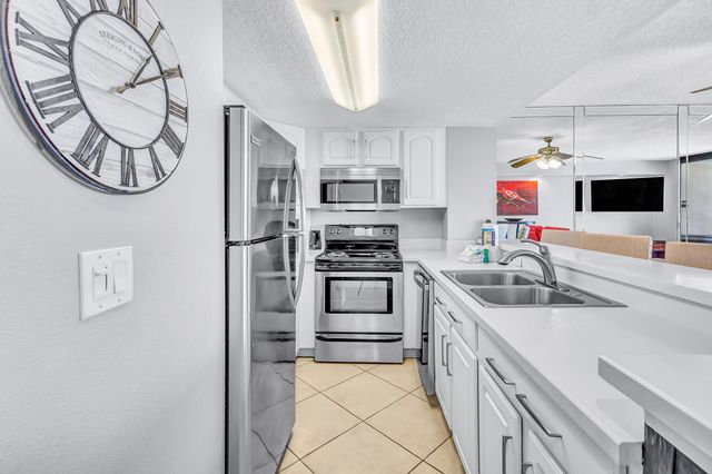 1040 Highway 98 E 811, Destin, FL 32541