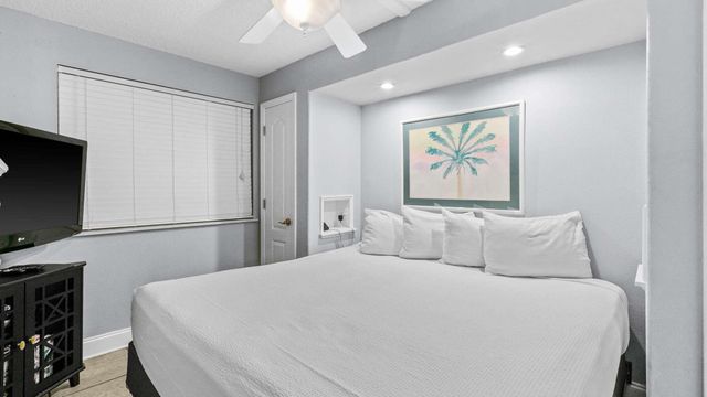 1040 Highway 98 E 811, Destin, FL 32541