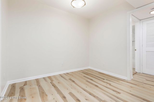 2505 Brownsboro Rd APT B5, Louisville, KY 40206