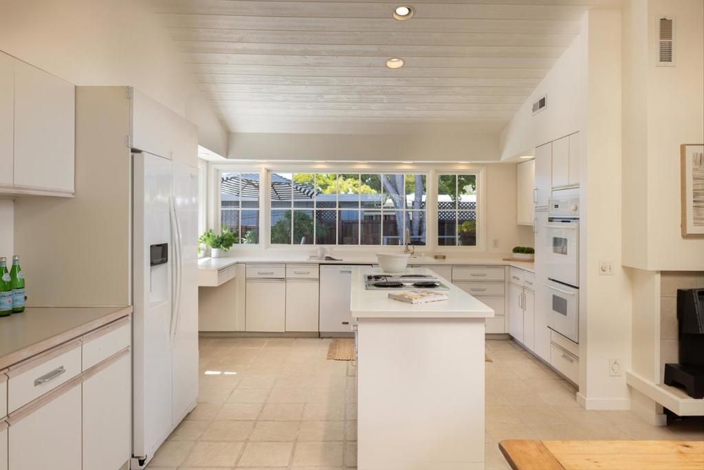 Image 8 of property listing at 26346 River Park Place, Carmel, CA 93923