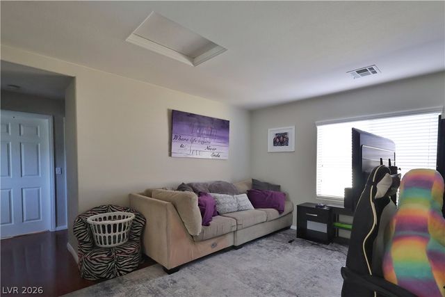 8079 Retriever Avenue, Las Vegas, NV 89147