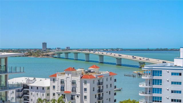 688 GOLDEN GATE POINT 202, Sarasota, FL 34236