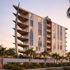 688 GOLDEN GATE POINT 202, Sarasota, FL 34236