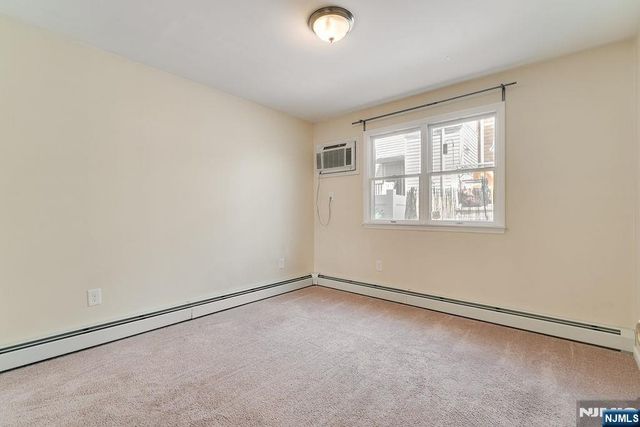 54 Chestnut Street, Weehawken, NJ 07086