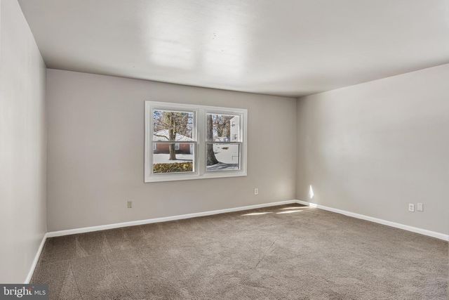 115 CRESTVIEW DR, Willingboro, NJ 08046