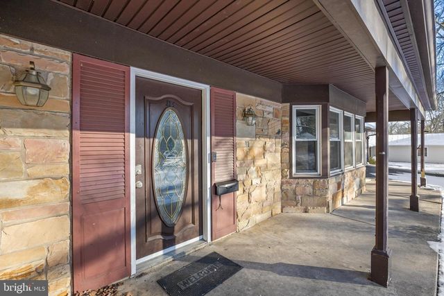 115 CRESTVIEW DR, Willingboro, NJ 08046