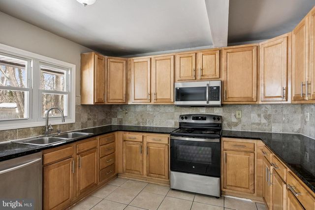 115 CRESTVIEW DR, Willingboro, NJ 08046