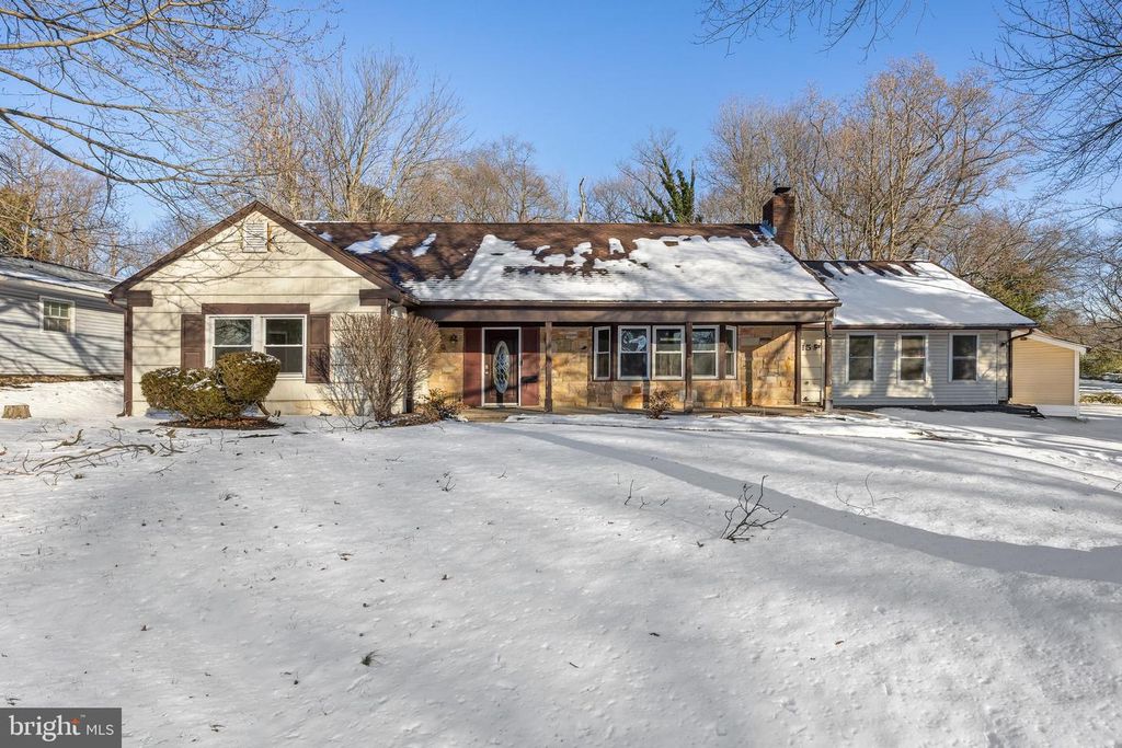 115 CRESTVIEW DR, Willingboro, NJ 08046