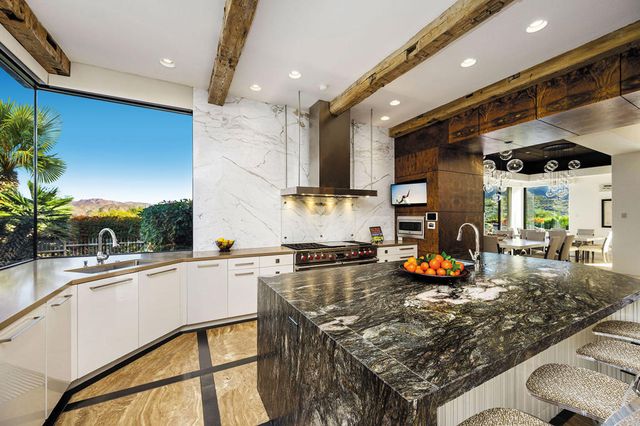 330 Metate Place, Palm Desert, CA 92260