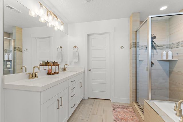 1022 W SHADOW BROOK LN, Lehi, UT 84048