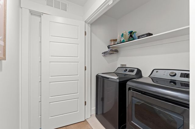 1022 W SHADOW BROOK LN, Lehi, UT 84048