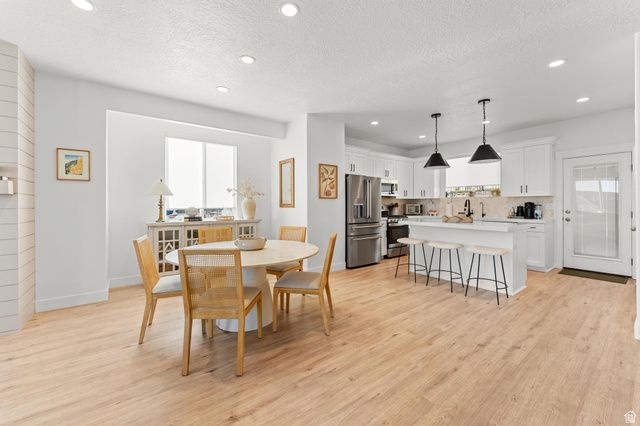 1022 W SHADOW BROOK LN, Lehi, UT 84048