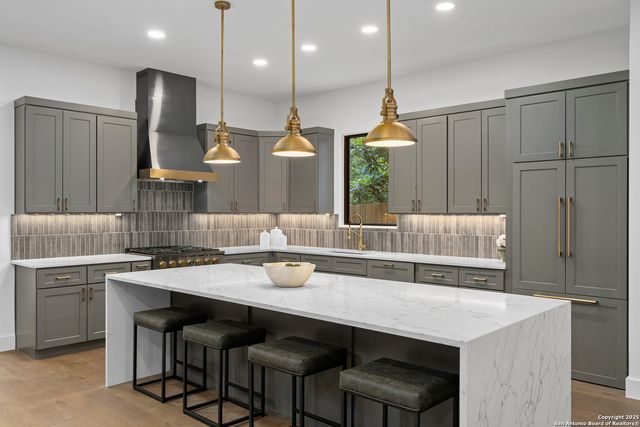 434 College Blvd, Alamo Heights, TX 78209