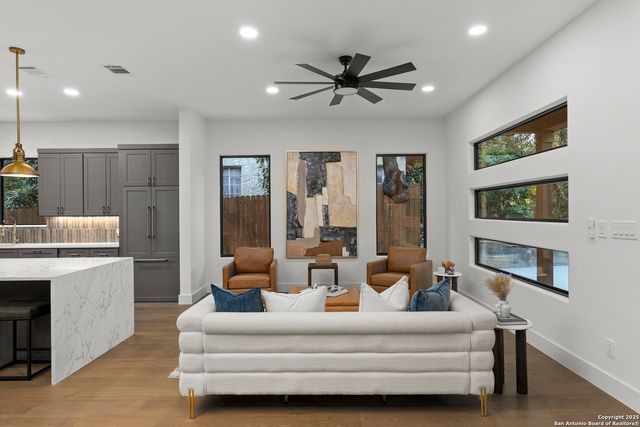 434 College Blvd, Alamo Heights, TX 78209