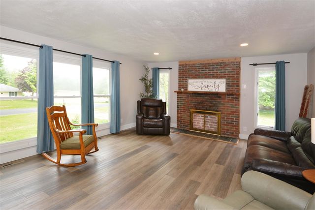 12511 S 18th Street, Vicksburg, MI 49097