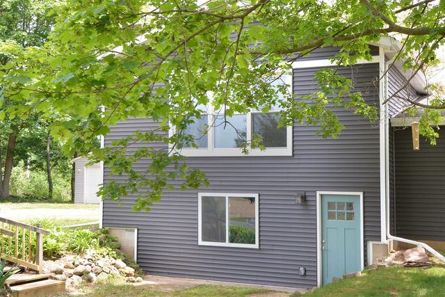 12511 S 18th Street, Vicksburg, MI 49097