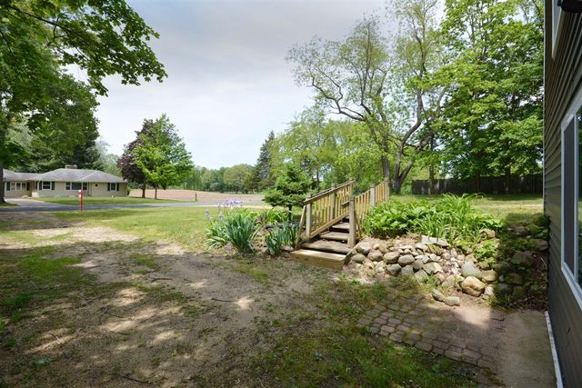 12511 S 18th Street, Vicksburg, MI 49097