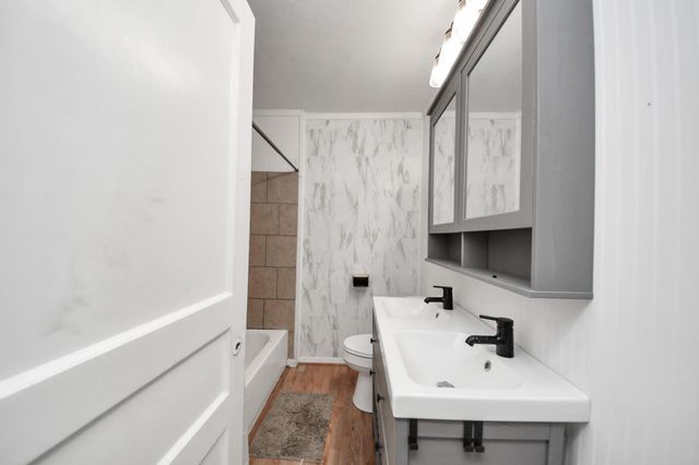 1203 17th Avenue N, Texas City, TX 77590