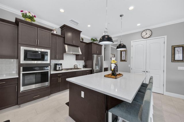 768 Overstone Avenue, Madera, CA 93636