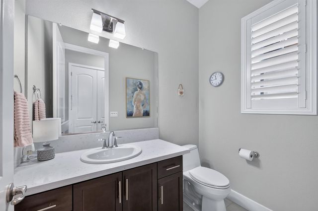 768 Overstone Avenue, Madera, CA 93636