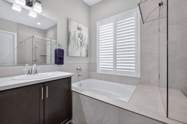 768 Overstone Avenue, Madera, CA 93636