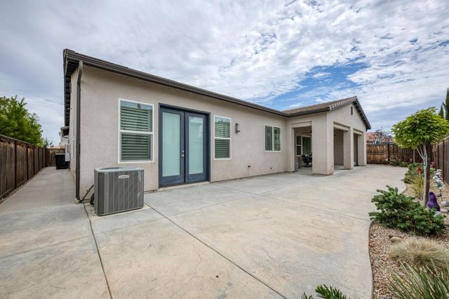 768 Overstone Avenue, Madera, CA 93636