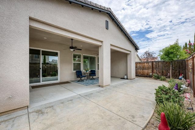 768 Overstone Avenue, Madera, CA 93636