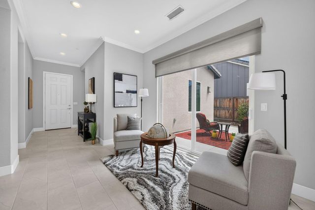 768 Overstone Avenue, Madera, CA 93636