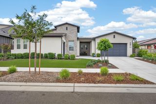 768 Overstone Avenue, Madera, CA 93636