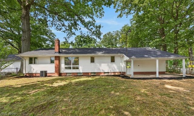 1874 Buena Vista Drive, Euclid, OH 44117