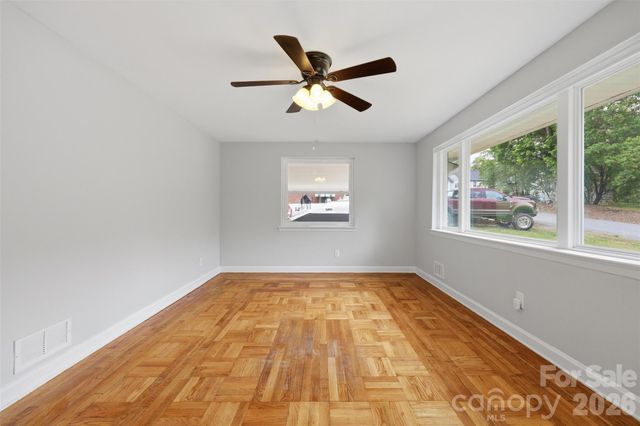 88 36th Street NW, Hickory, NC 28601