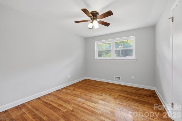 88 36th Street NW, Hickory, NC 28601