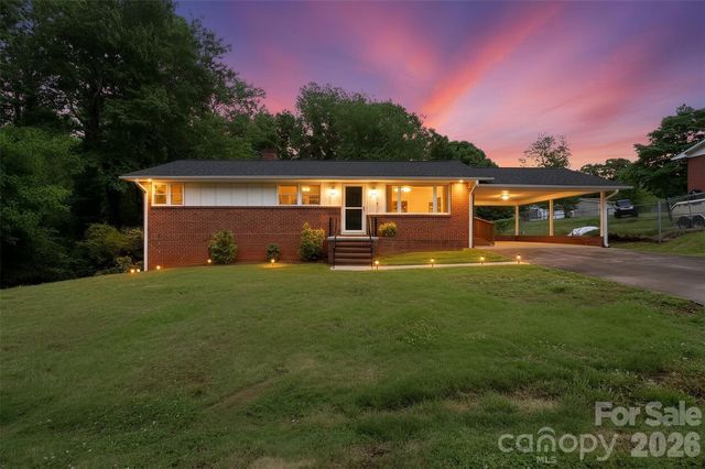 88 36th Street NW, Hickory, NC 28601