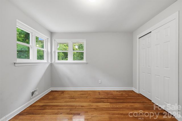 88 36th Street NW, Hickory, NC 28601