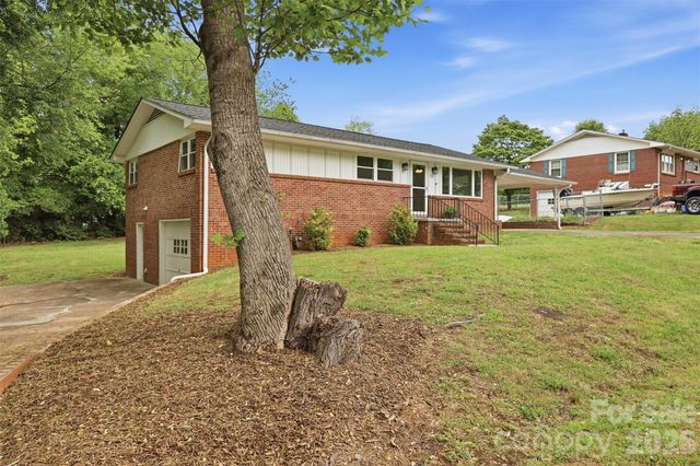 88 36th Street NW, Hickory, NC 28601