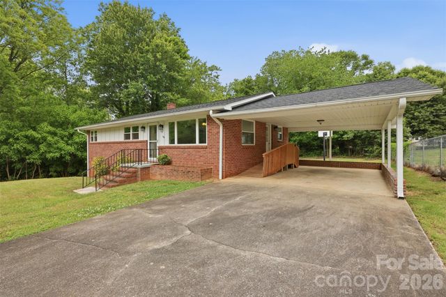 88 36th Street NW, Hickory, NC 28601