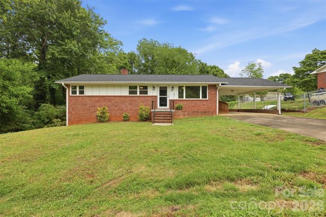 88 36th Street NW, Hickory, NC 28601