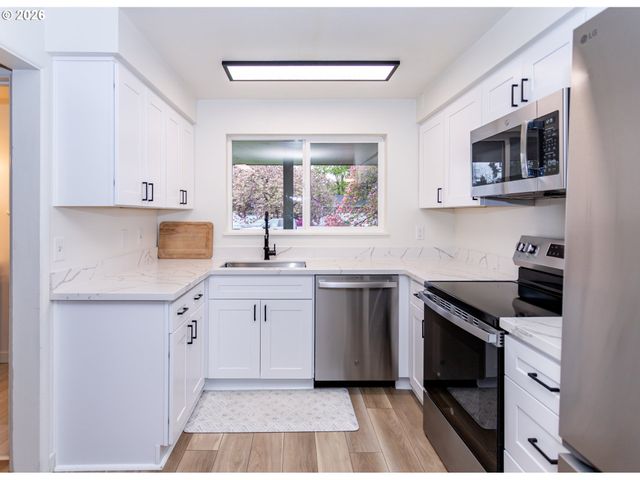 675 HUGHES St, Eugene, OR 97402