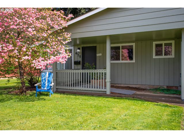 675 HUGHES St, Eugene, OR 97402