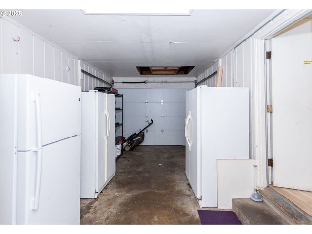 675 HUGHES St, Eugene, OR 97402