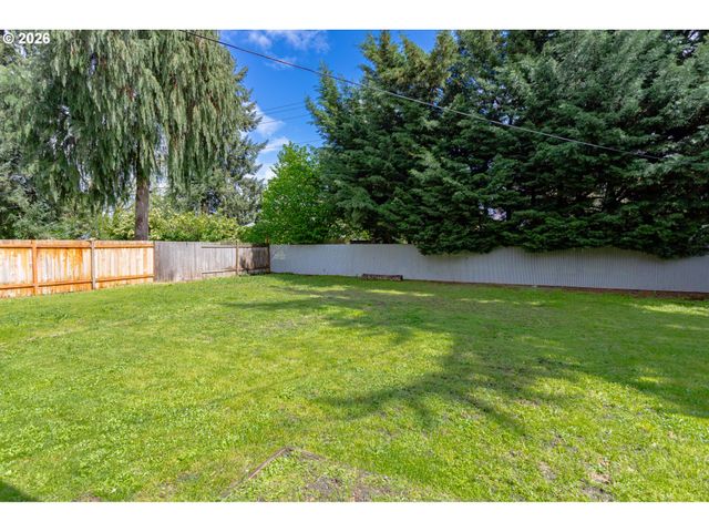 675 HUGHES St, Eugene, OR 97402