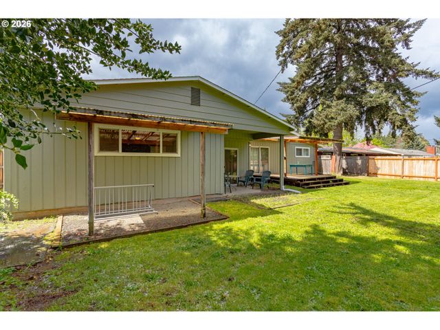 675 HUGHES St, Eugene, OR 97402