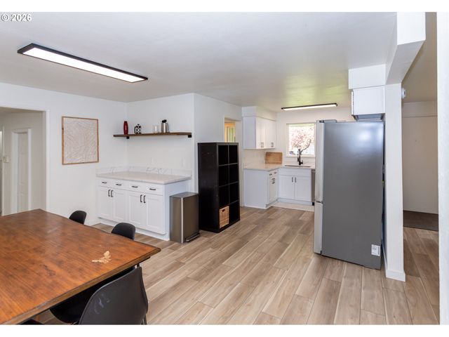 675 HUGHES St, Eugene, OR 97402